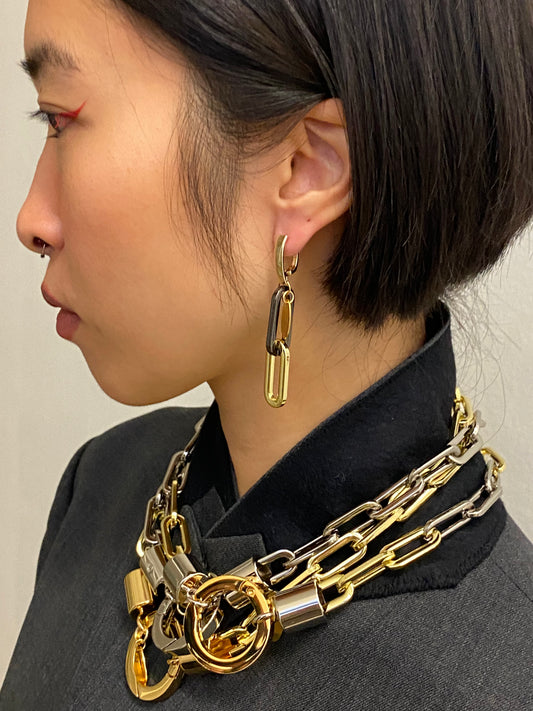 Earrings CHAINS gold and black metal