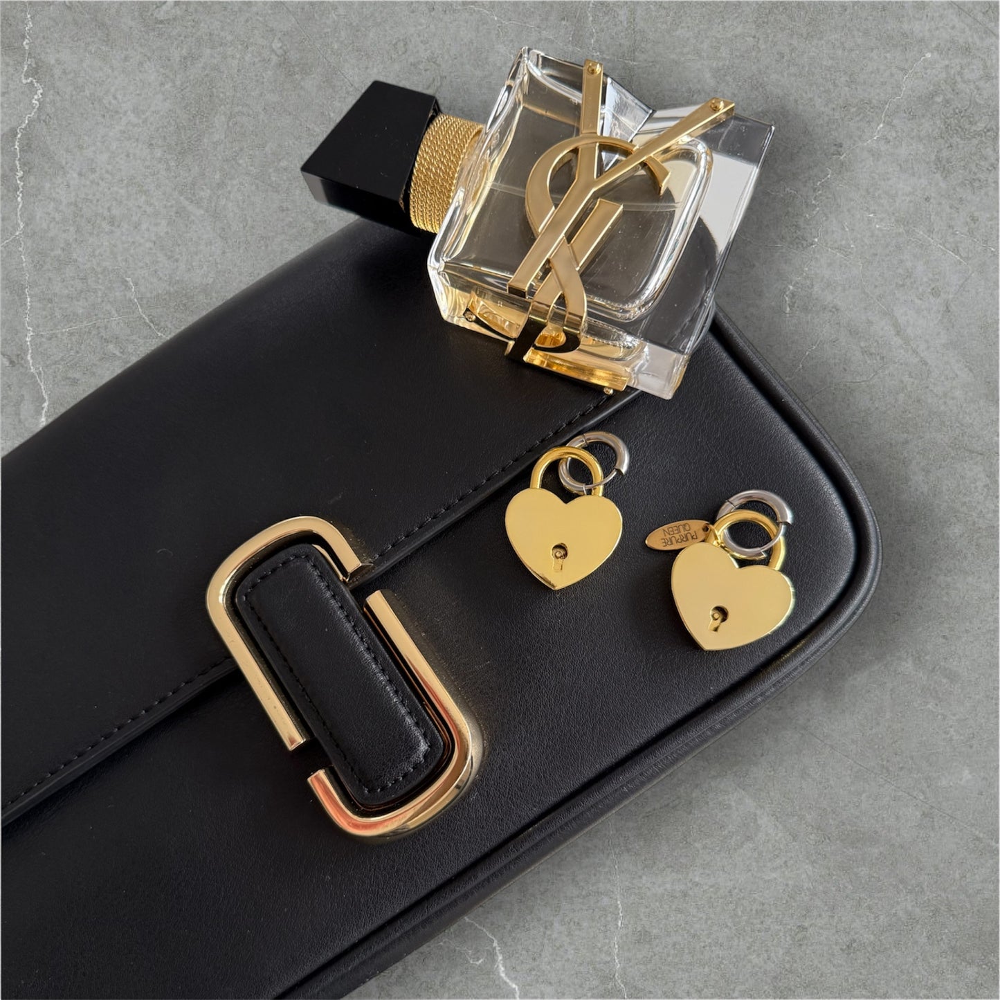 Earrings HEARTS gold.